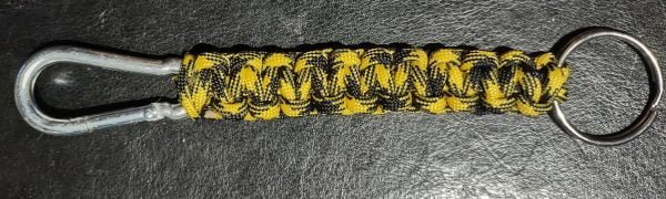black and gold paracord keychain