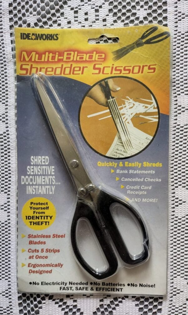 Multi-blade shredder scissors