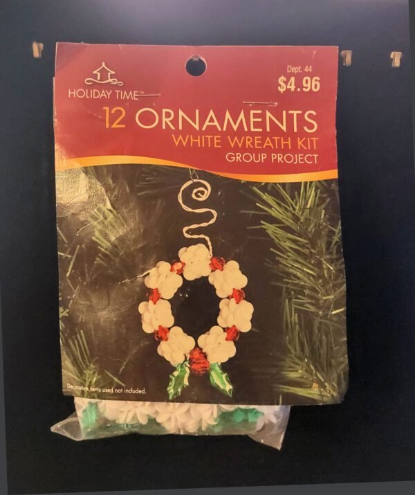 white wreath ornament kit 1