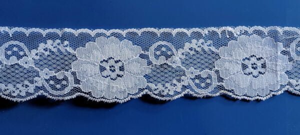 off white lace 2 1/2" 4 yds 2 ft