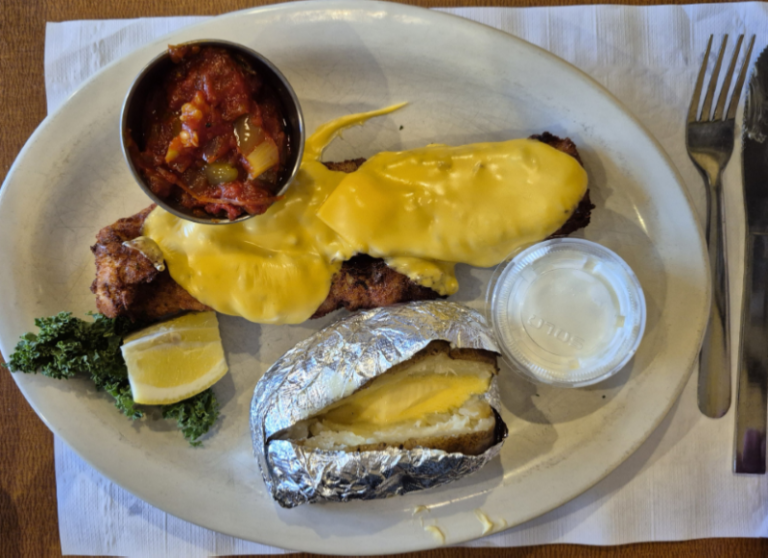 Persichetti's restaurant and bar fried fish dinner